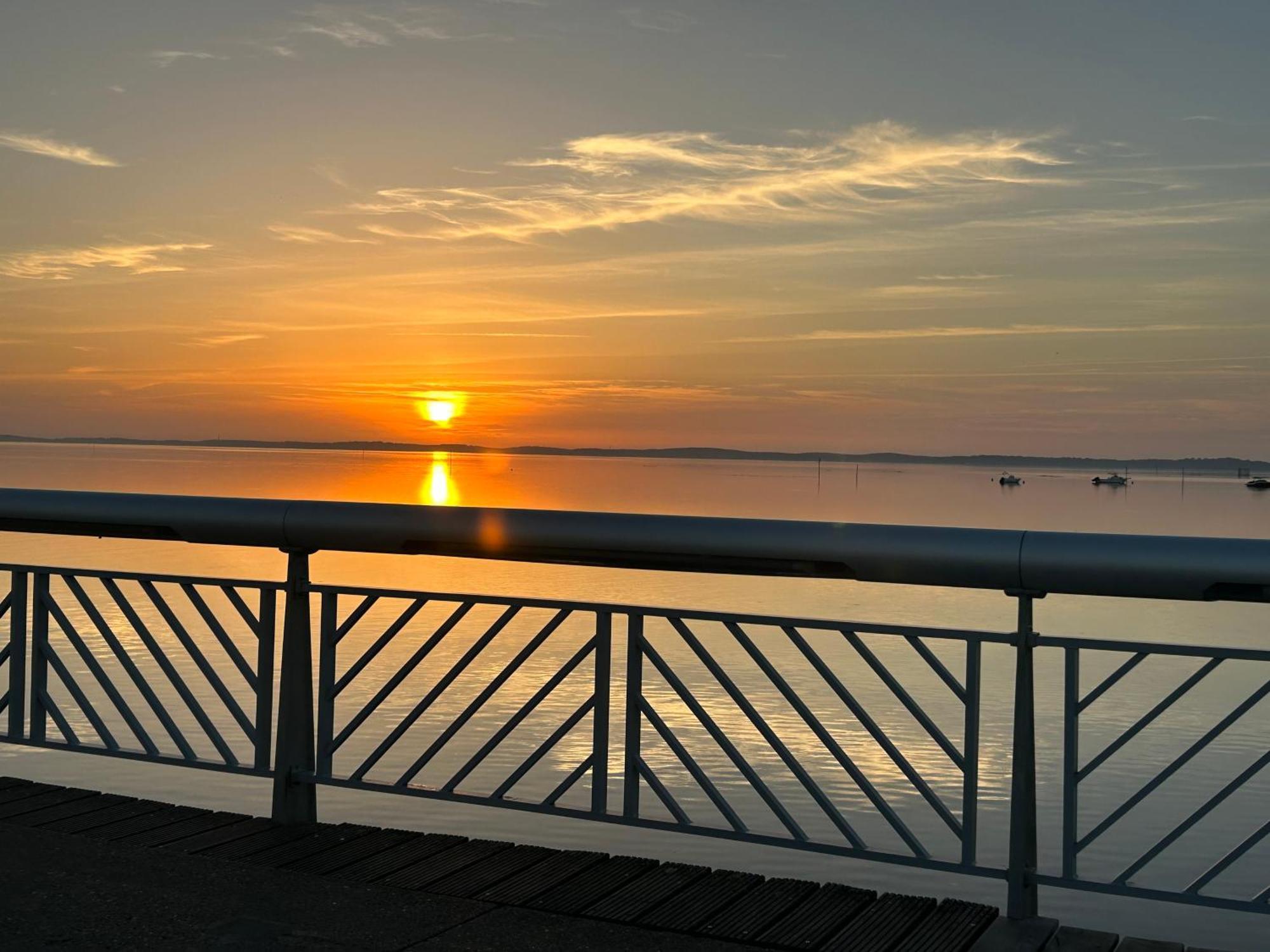 Cocon Entre Presqu'Ile Du Cap Ferret Et Plages Oceanes - Terrasse - 1 Velo Gratuit Ares Ngoại thất bức ảnh